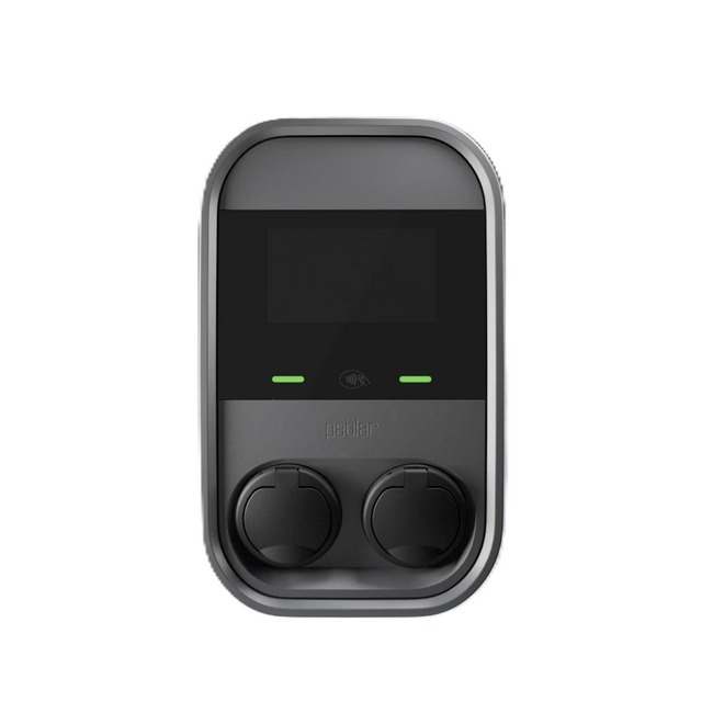 Peblar Dual, vooraanzicht met touchscreen en twee Type 2-aansluitingen