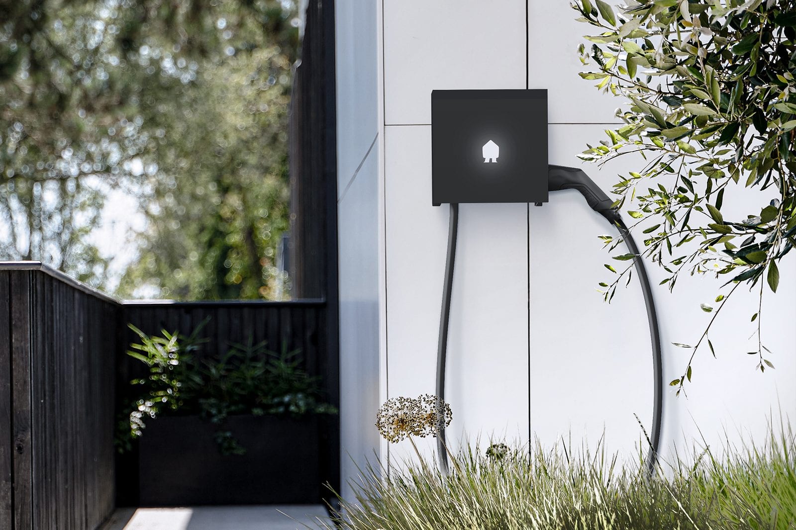 Smappee EV Wall laadstation aan een woning